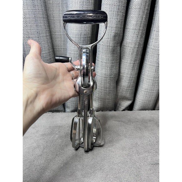 Vintage 50s Oekcoo Manual Hand Held Mixer Beater Stainless Steel USA - Picture 1 of 12